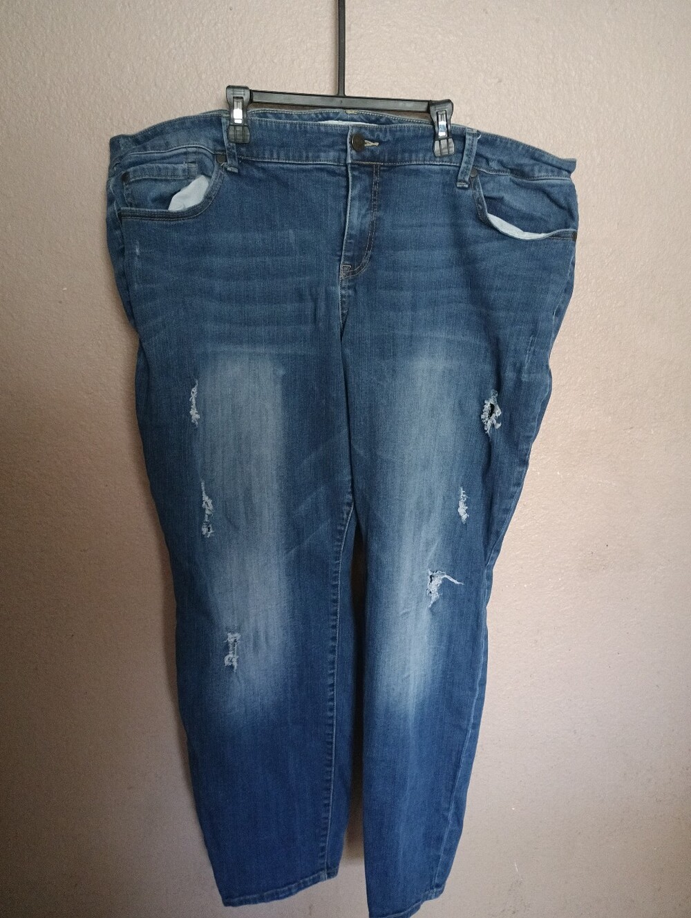 Torrid Sz 24 Regular Skinny Distressed Jeans
